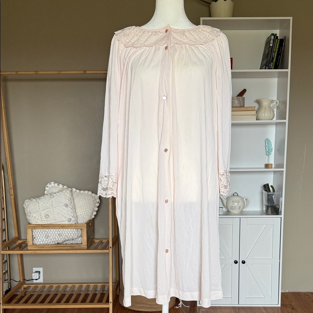 Gilead Pink Lace Women’s Night Gown